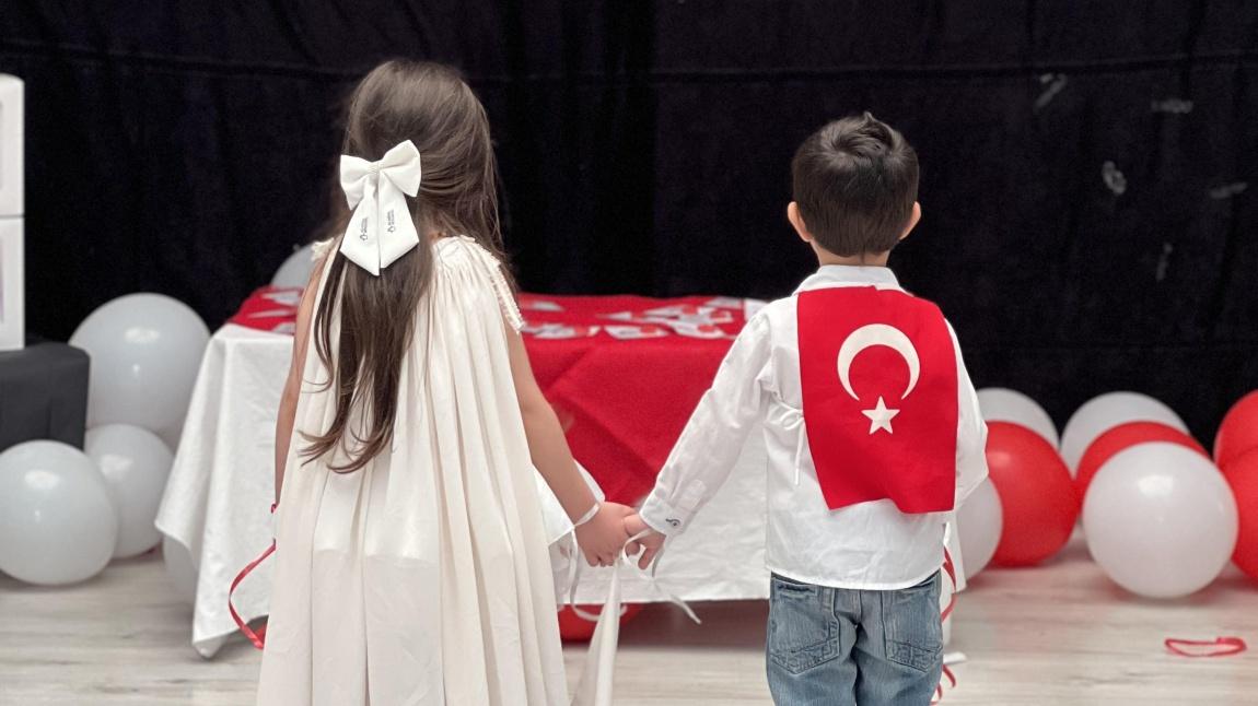 YAŞASIN CUMHURİYET